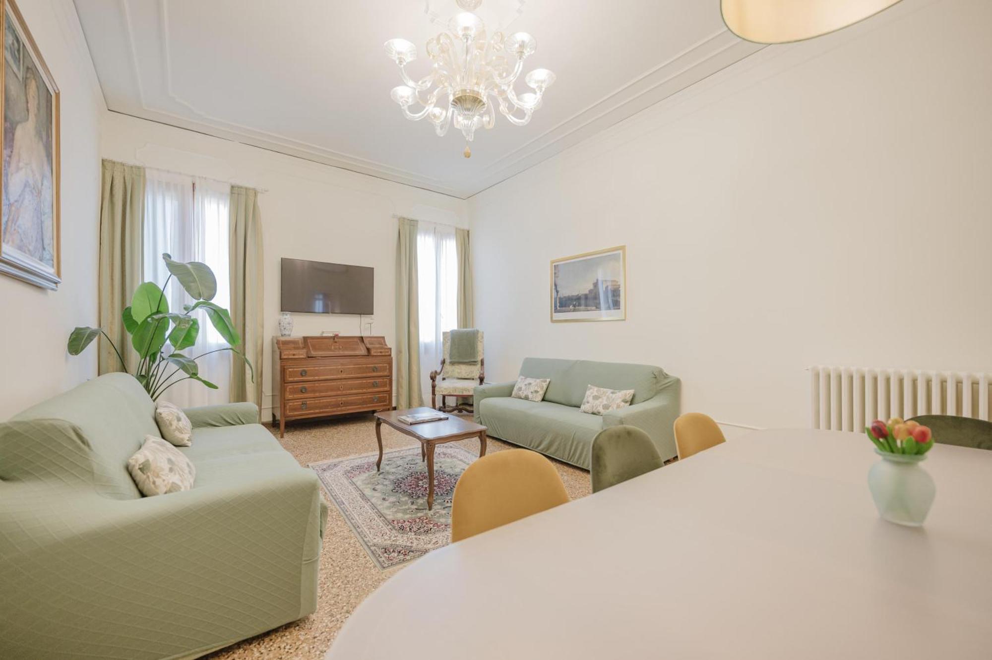 Santo Stefano Palace *