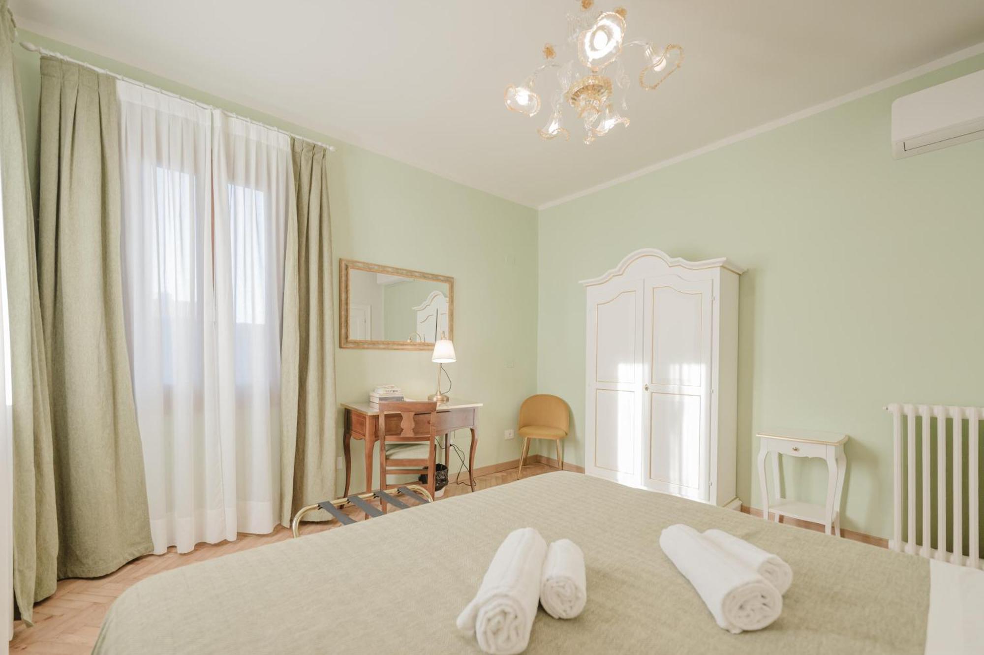Santo Stefano Palace *