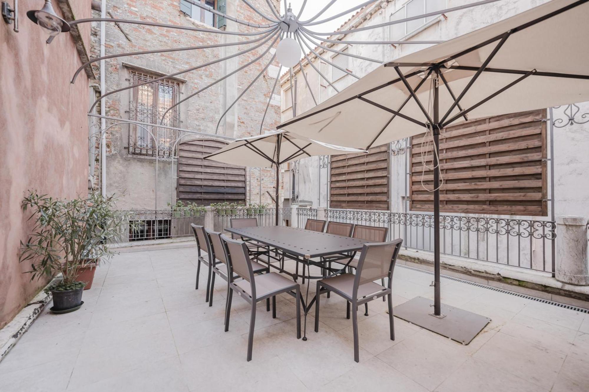 Santo Stefano Palace