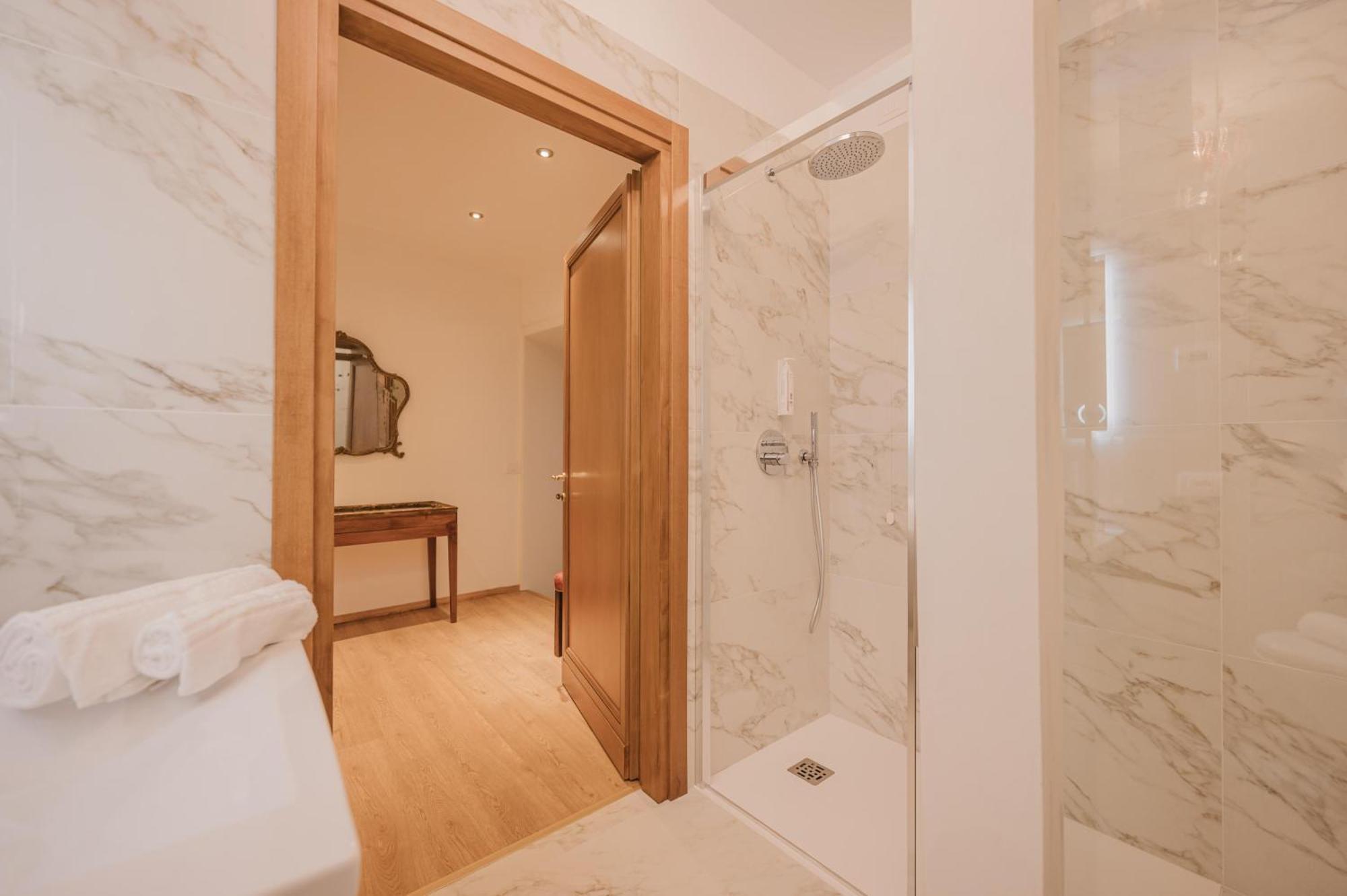 Apartment Santo Stefano Palace Venice